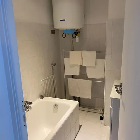 Flores Appartement *
