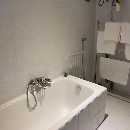 Apartment Flores *