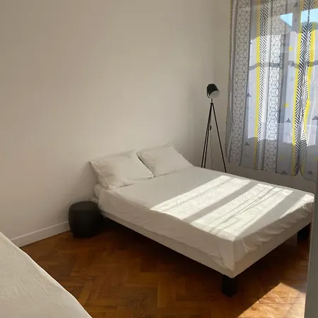 Flores Apartment